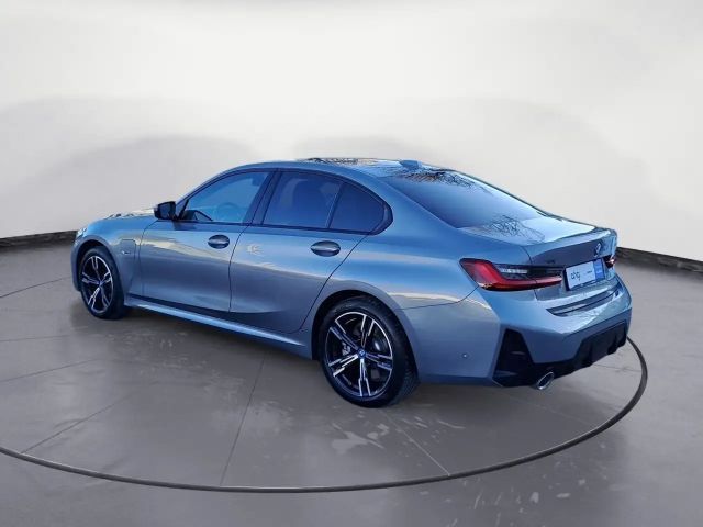 BMW 320 320e M-Sport Sedan