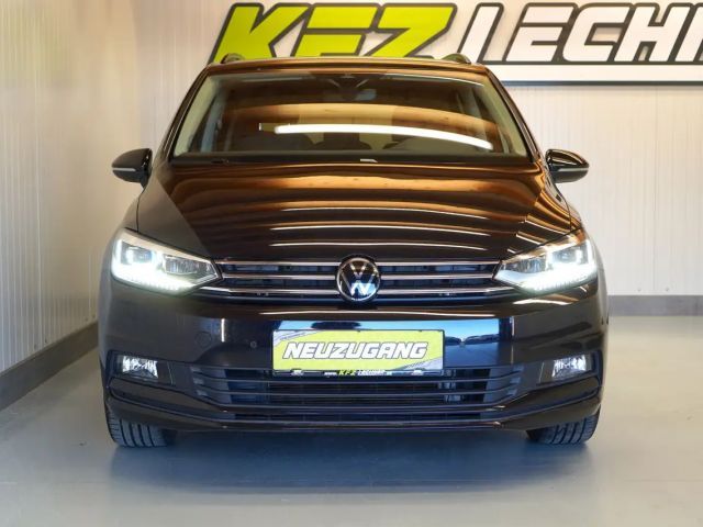 Volkswagen Touran 1.5 TSI DSG