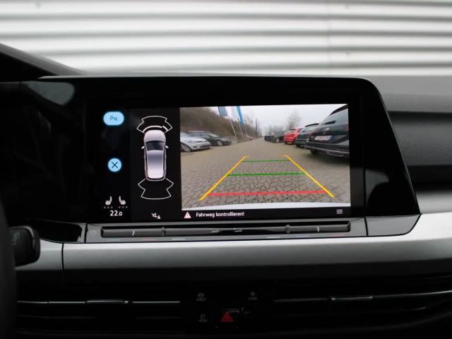 Volkswagen Golf Life