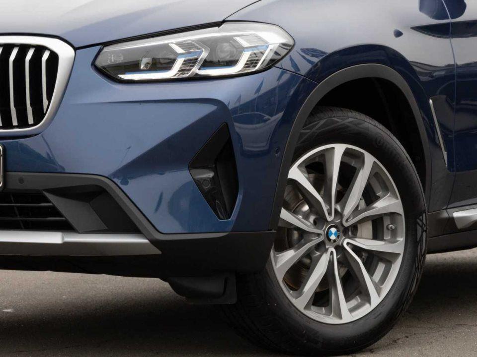 BMW X3 xDrive30i