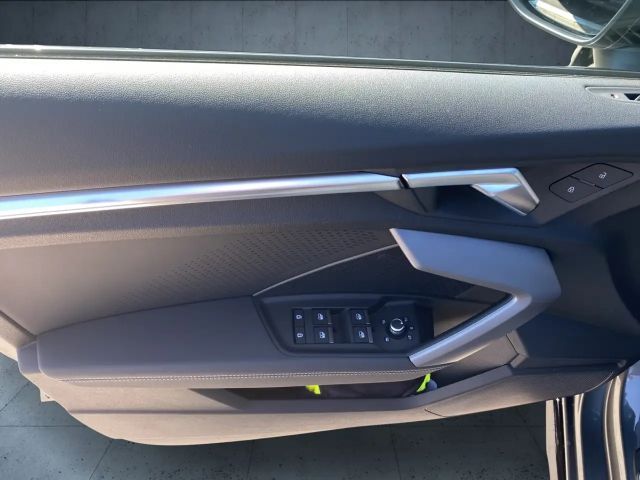 Audi A3 35 TFSI S-Line Sedan Sportback