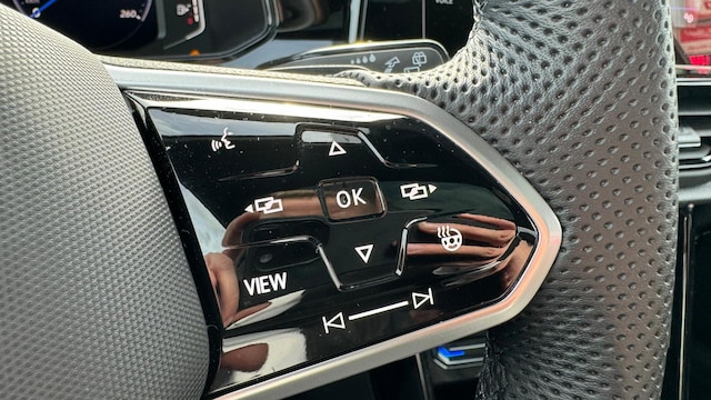 Volkswagen T-Roc T-ROC 2.0    R-L  BT140 TSID7A