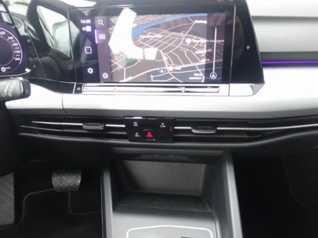 Volkswagen Golf 1.5 eTSI DSG Life Variant