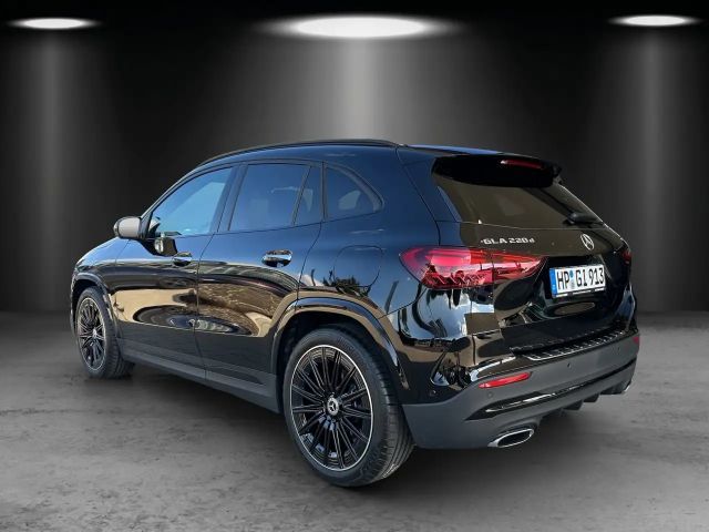 Mercedes-Benz GLA 220 4MATIC AMG Line GLA 220 d