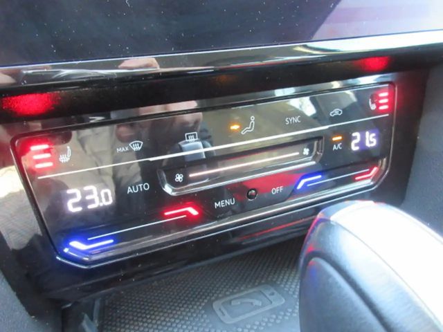 Volkswagen Passat 1.5 TSI Business DSG Variant