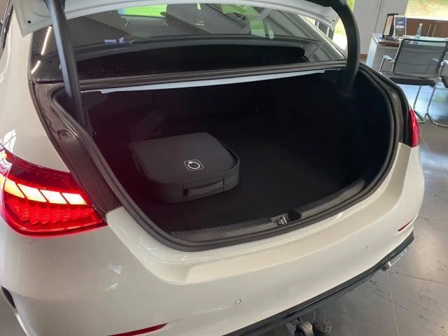 Mercedes-Benz C 300 AMG Line Sedan