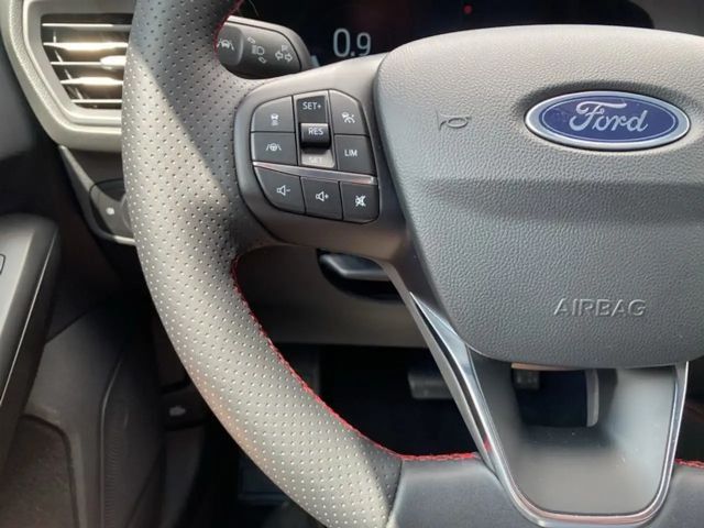 Ford Focus EcoBoost ST Line