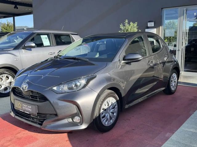 Toyota Yaris Active