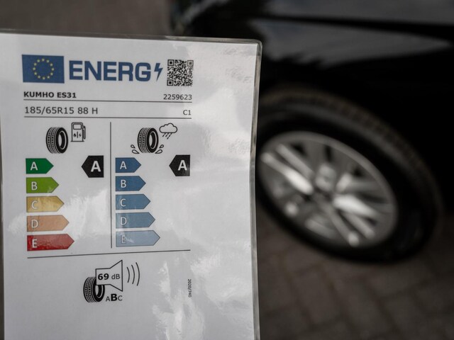 Skoda Fabia 1.0 MPI LED LM PDC SHZ SpurH