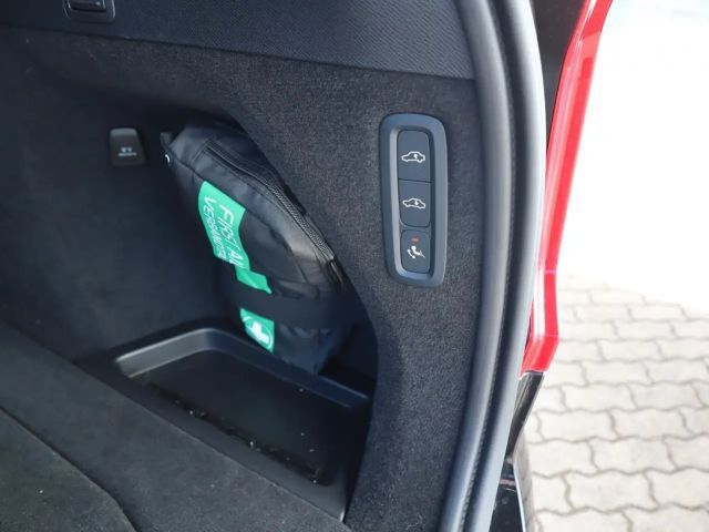 Volvo XC90 AWD Dark Plus T8