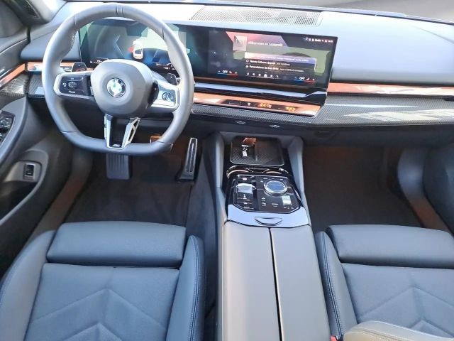 BMW 520 520d M-Sport Sedan xDrive