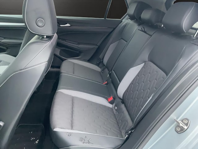 Volkswagen Golf 1.5 eTSI DSG