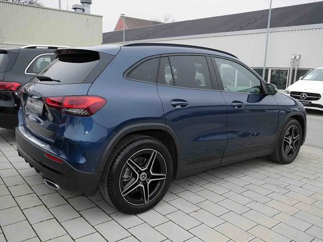Mercedes-Benz GLA 250 AMG Line