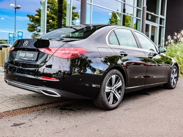 Mercedes-Benz C 200 C 200 d Sedan