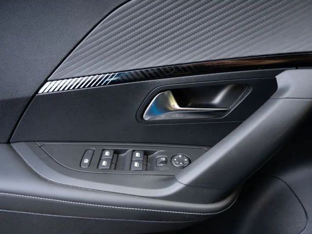 Peugeot 2008 Allure Pack EAT8 PureTech