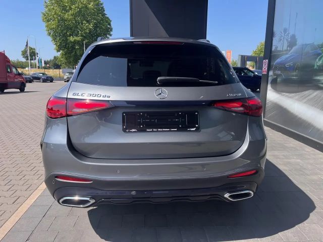 Mercedes-Benz GLC 300 4MATIC AMG Line