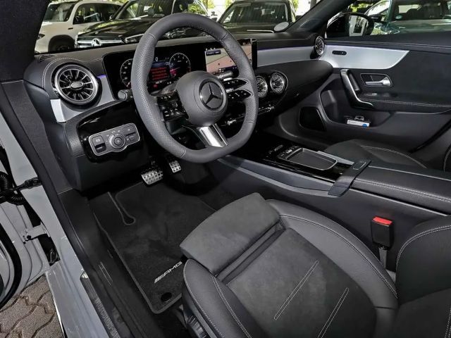 Mercedes-Benz CLA 200 AMG Line