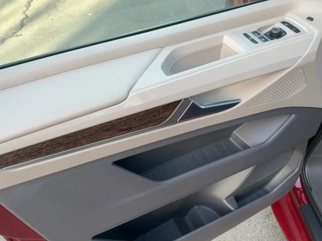 Volkswagen Multivan 2.0 TSI DSG Style T7