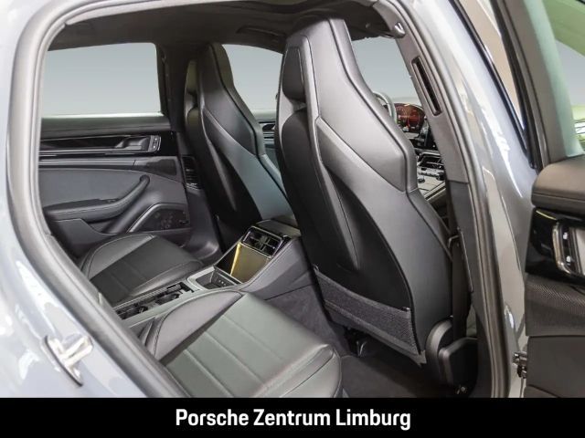 Porsche Panamera 4 E-Hybrid