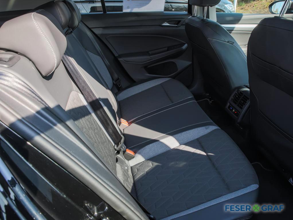 Volkswagen Golf 1.5 eTSI DSG