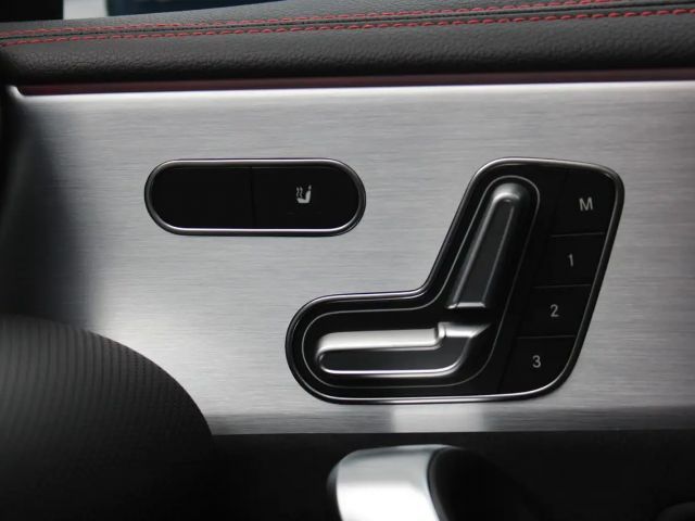 Mercedes-Benz CLA 250 AMG Line