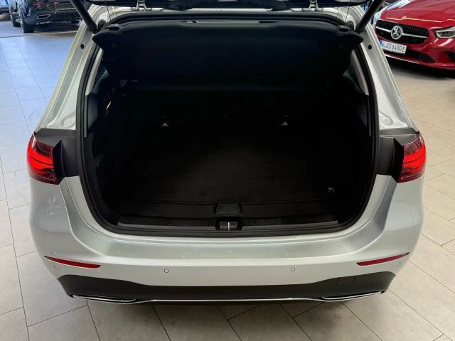 Mercedes-Benz B 180 Progressive Sedan