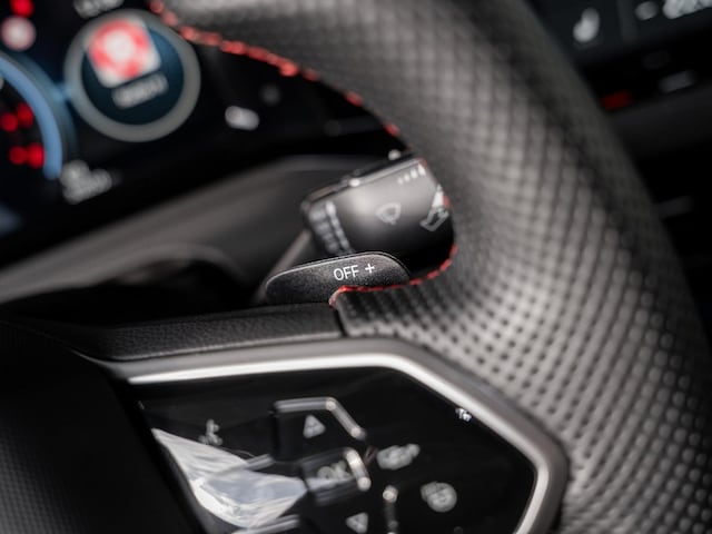 Volkswagen Golf 2.0 TSI Golf VIII