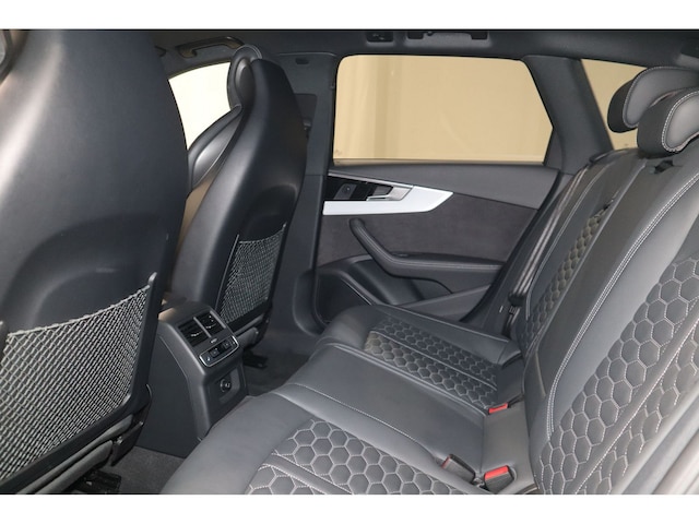 Audi RS4 Avant Quattro