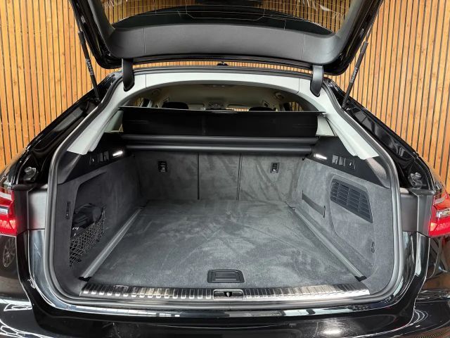 Audi A6 Avant Quattro