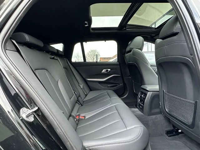 BMW 330 330e M-Sport Touring