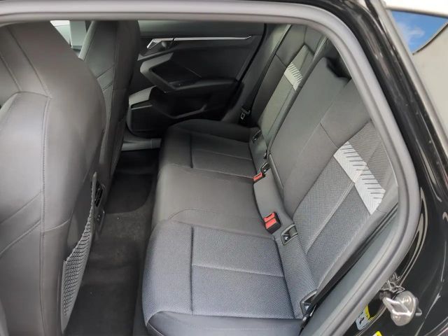 Audi A3 30 TDI Sedan