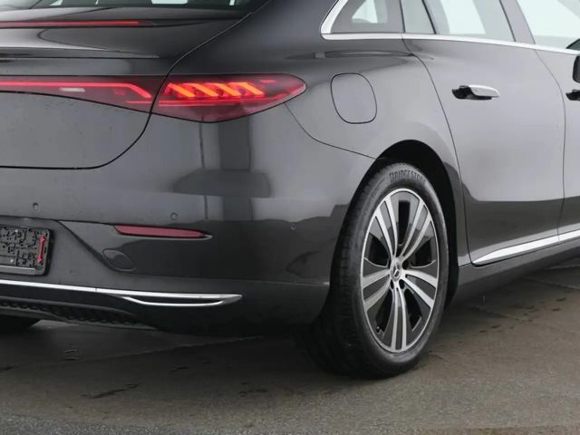 Mercedes-Benz EQE 300 Sedan