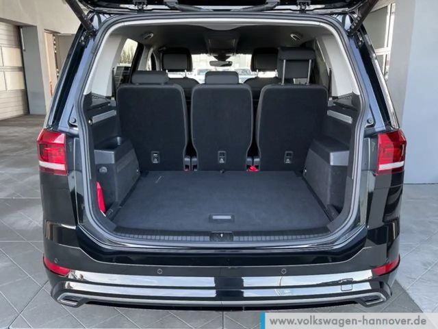 Volkswagen Touran 1.5 TSI DSG R-Line