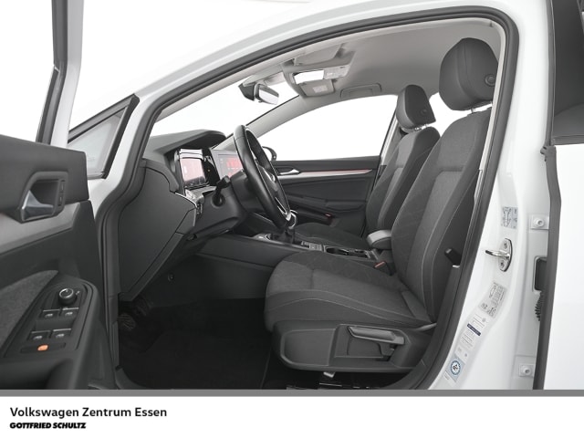 Volkswagen Golf Life Variant