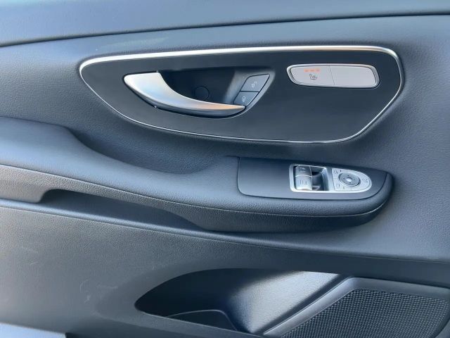 Mercedes-Benz V 300 4MATIC AMG Line V 300 d