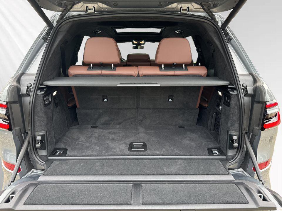 BMW X7 M60i xDrive