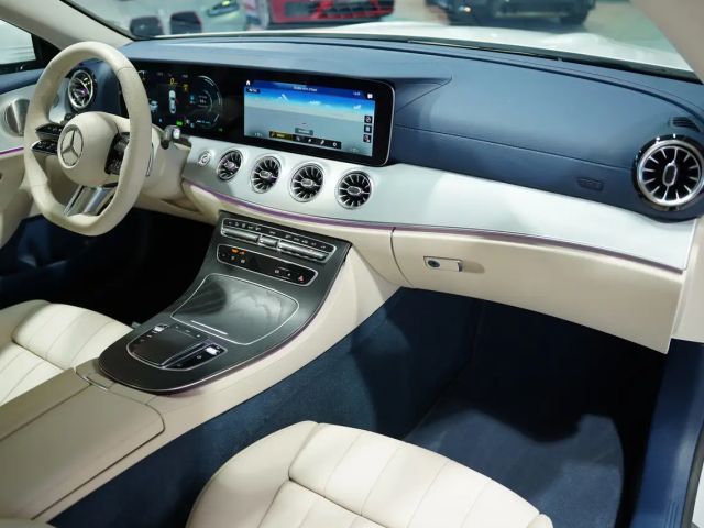 Mercedes-Benz E 200 4MATIC AMG Line Coupé