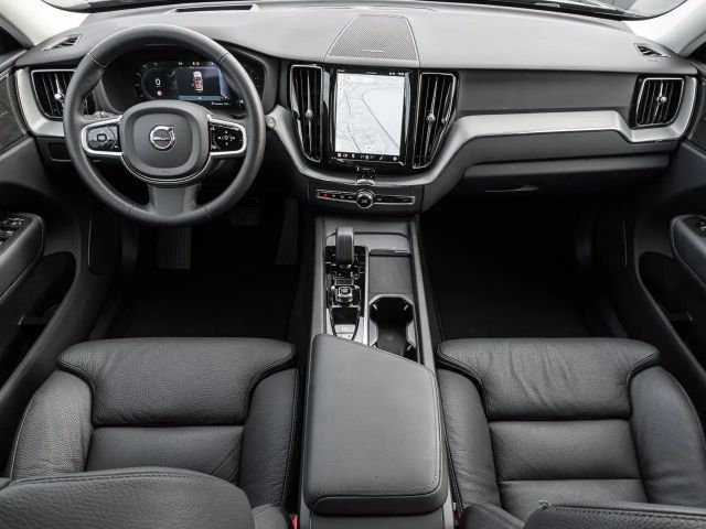 Volvo XC60 AWD Dark Plus