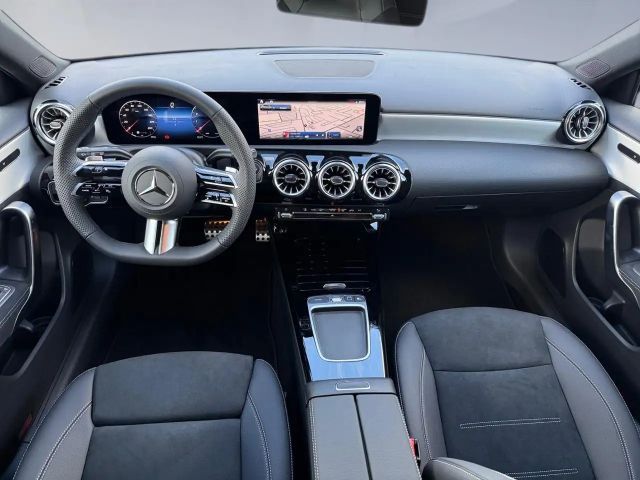 Mercedes-Benz A 200 AMG Line