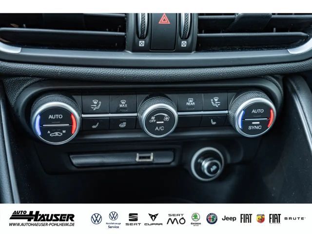 Alfa Romeo Giulia AT8 Q4 Turbo Veloce