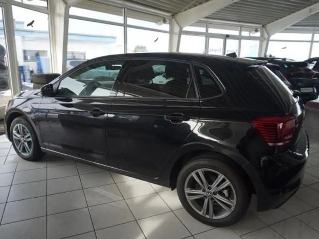Volkswagen Polo POLO 1,0 TSI 110 PS UNITED NAVI KAMERA SHZ PDC APP