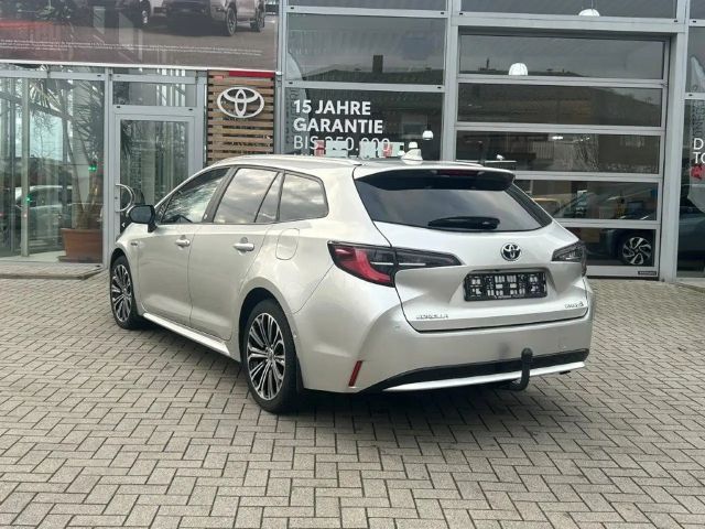 Toyota Corolla Hybride Team D