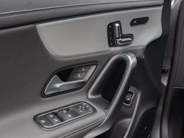 Mercedes-Benz CLA 180 Shooting Brake