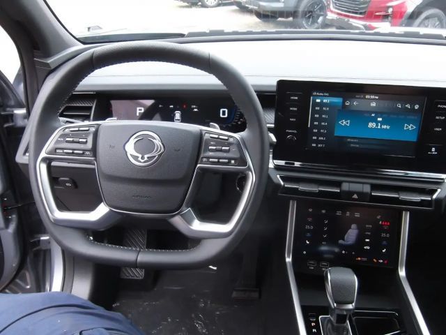 SsangYong Torres 2WD Quartz