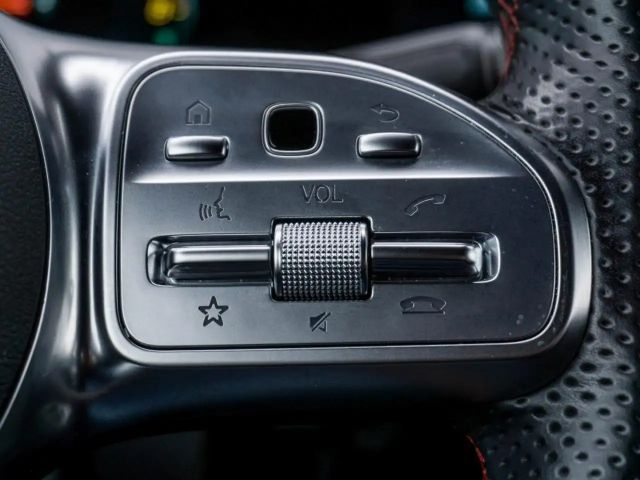 Mercedes-Benz A 250 A 250 e AMG Line