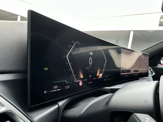 BMW 320 320i M-Sport Sedan