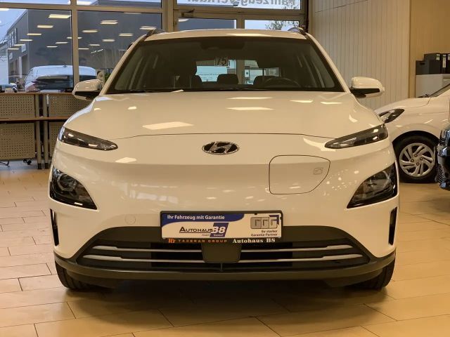 Hyundai Kona AHK*ACC*R.cam*CarPlay*ST-heiz*SHZ*1.hand