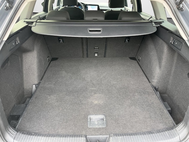 Volkswagen Golf 2.0 TDI DSG Style Variant