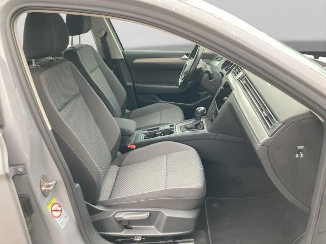 Volkswagen Passat 1.5 TSI DSG Variant