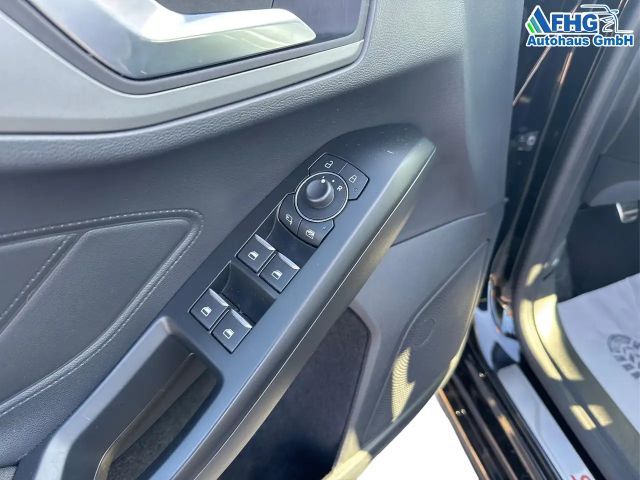 Ford Focus EcoBoost ST Line Style Wagon